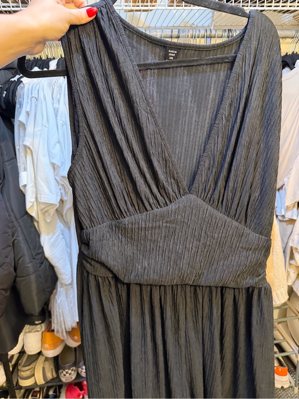SHEIN Black Sleeveless Maxi Dress with V-Neck